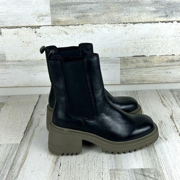 Vince Camuto Anikaa Women’s 5.5M Black Leather Combat Slip-On Ankle Boots NEW - Picture 5 of 10
